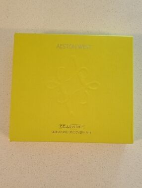 Aeston West Cellevitae Signature Discovery Set - Bright Yellow Box